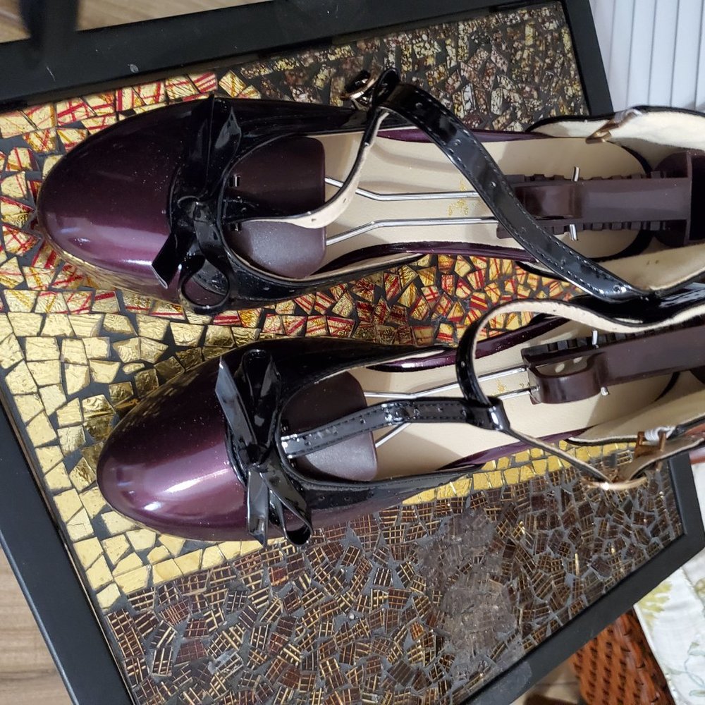 Pixie Cove Candy Apple Red  size 7 1/2 never worn